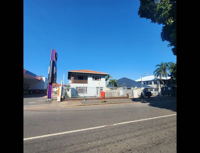300M² OFFICE FOR SALE IN GLENWOOD
